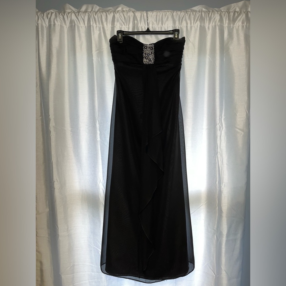 Black chiffon strapless long evening gown